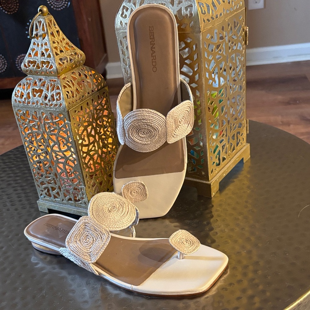 Bernardo Palermo Raffia Sandals Size 11